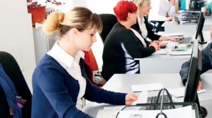 Auditimi ne administraten publike: Sistemi aktual i pagave dhe rekrutimit me risk te larte